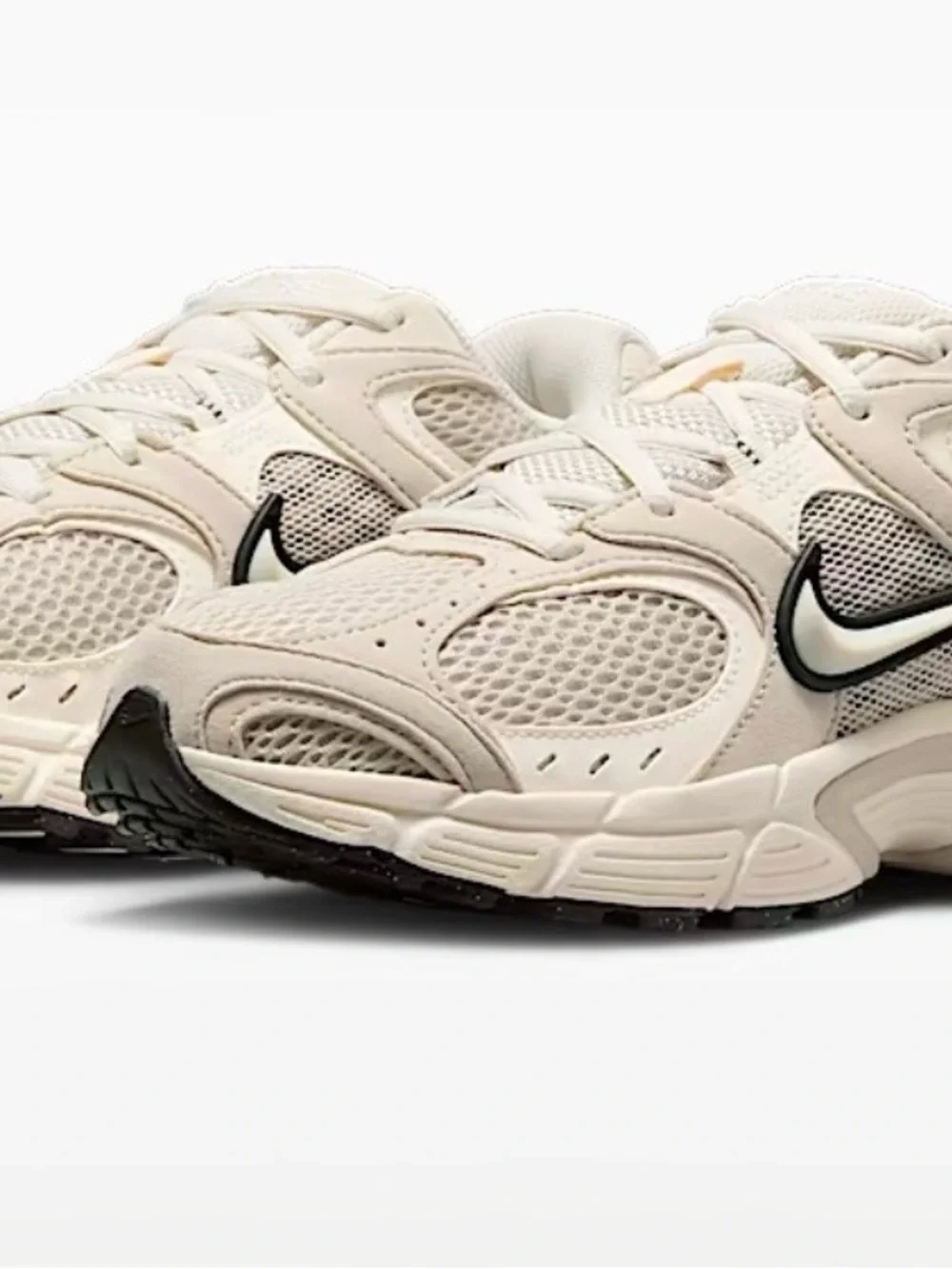 Nike V5 RNR Off-White Mesh Trainers with Black Swoosh - Picture 1 of 7